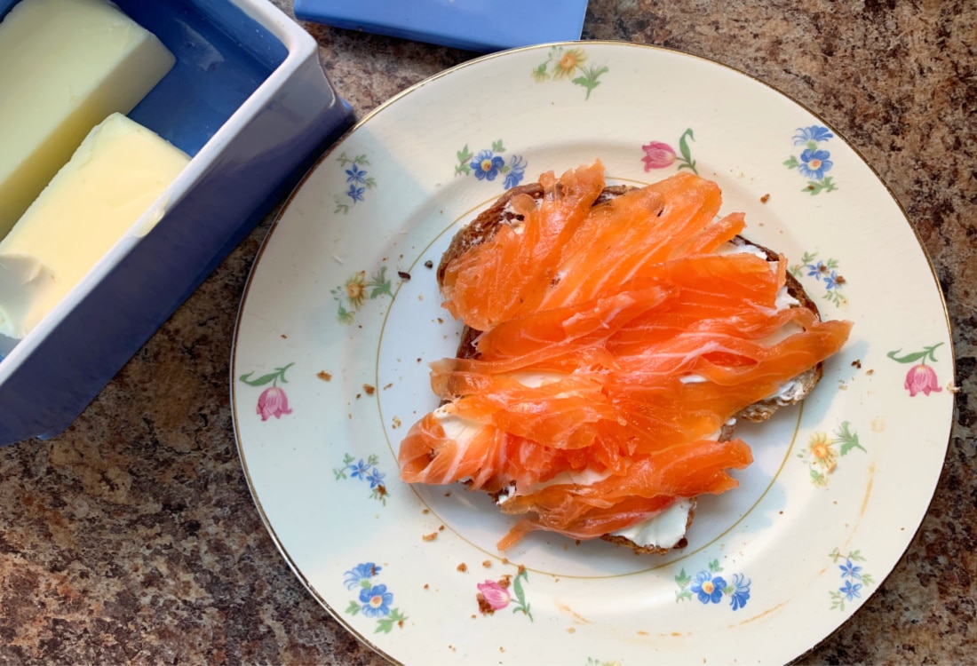 Learn how to Make Your Personal House-Cured Salmon Gravlox